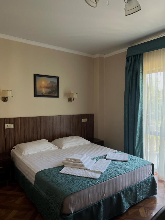 Guest House Ritsa Gagra Bagian luar foto